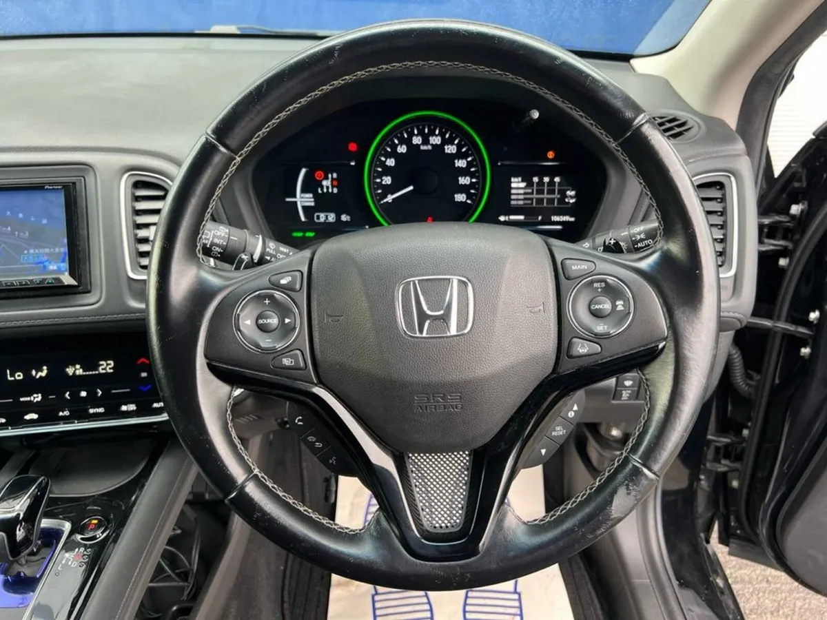 Honda Vezel Z-PACKAGE 1.5 HYBRID AUTO // NEW NCT / - Image 4