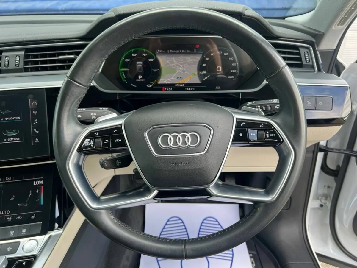 Audi e-tron 50 QUATTRO // LEATHER HEATED SEATS // - Image 4