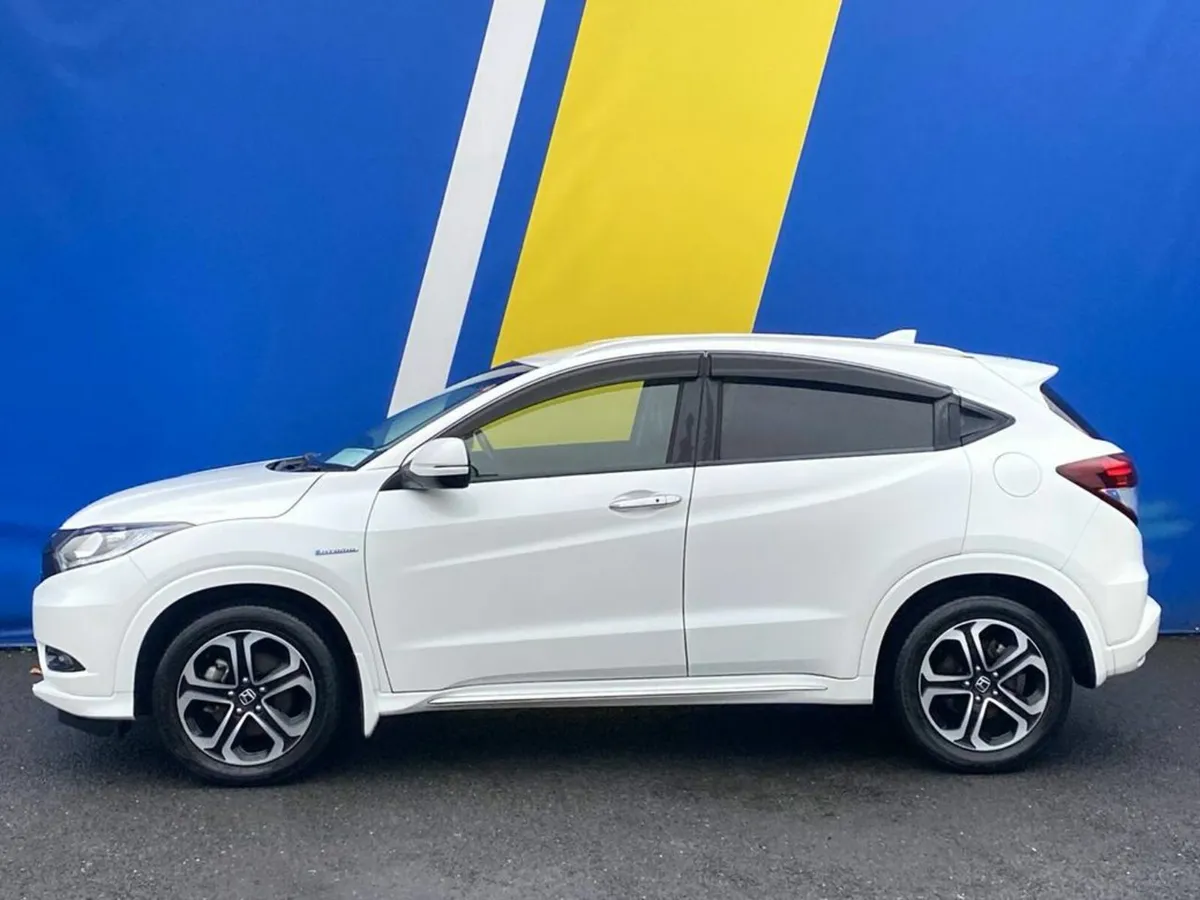 Honda Vezel 1.5 HYBRID AUTO // NEW NCT // 17" DIAM - Image 3