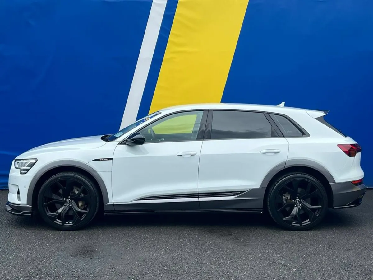 Audi e-tron 50 QUATTRO // VERY LOW MILEAGE - 12, 0 - Image 3