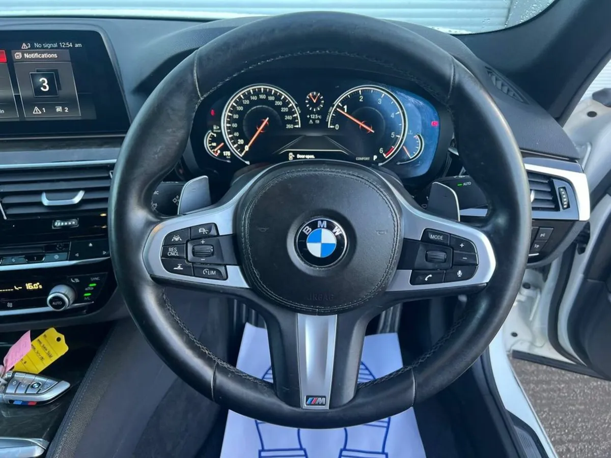BMW 5-Series 523d M-SPORT 2.0 AUTO // SERVICE HIST - Image 4