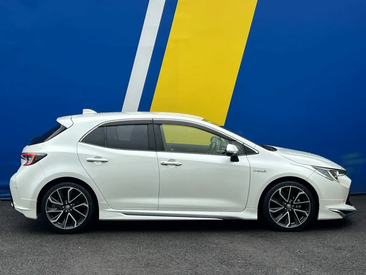 Toyota Corolla GZ SPORT 1.8 HYBRID AUTO // FULL MO - Image 2