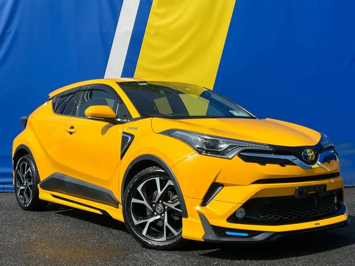 Toyota C-HR MODELLISTA PACK 1.8 HYBRID AUTO // NEW - Image 1