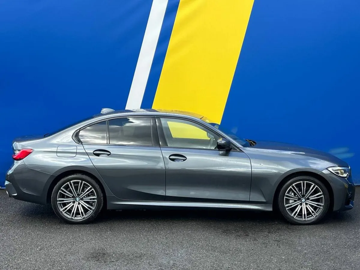 BMW 3-Series 330e M-SPORT 2.0 HYBRID // DIGITAL SE - Image 2