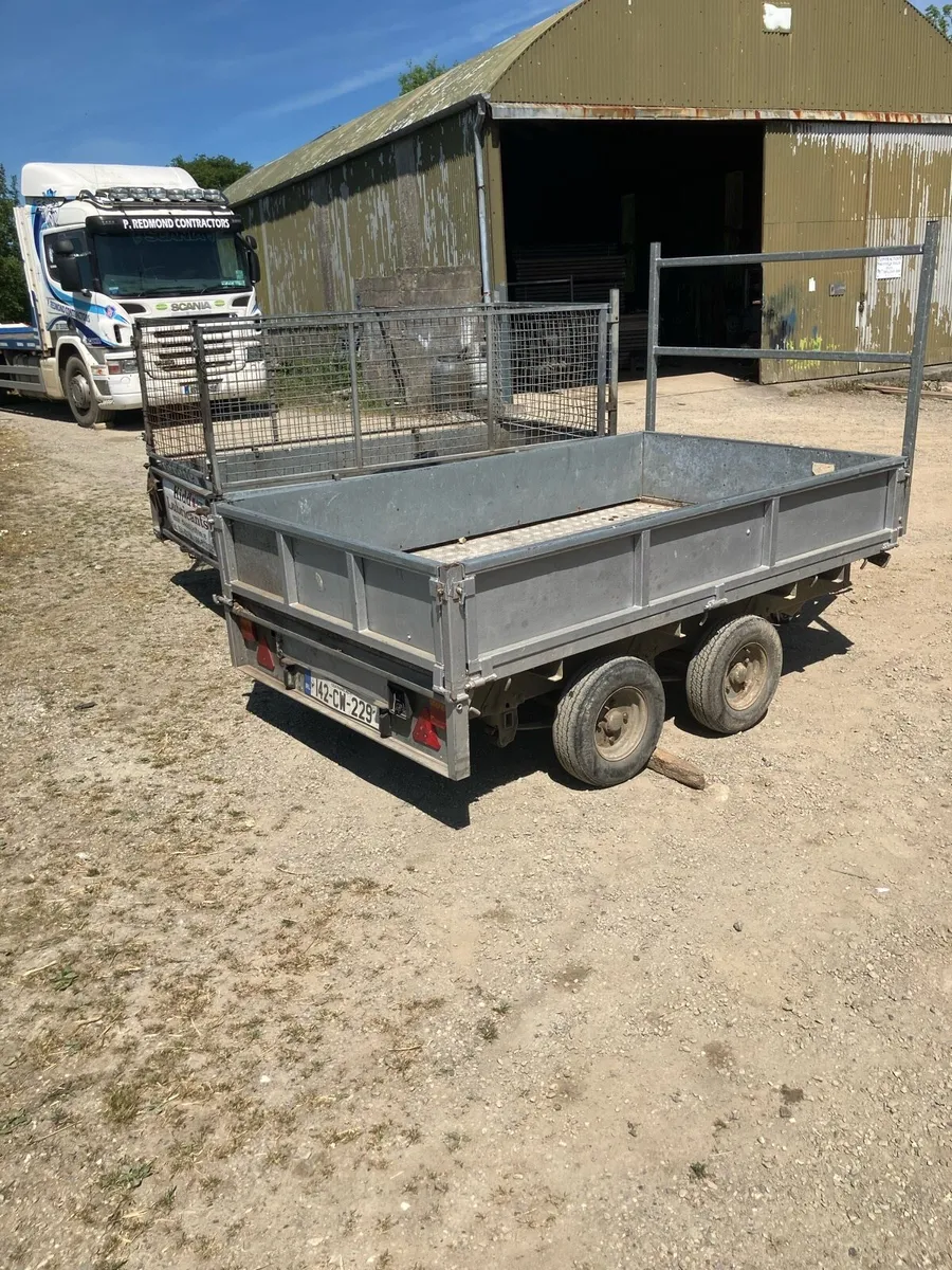 Trailers - Image 3