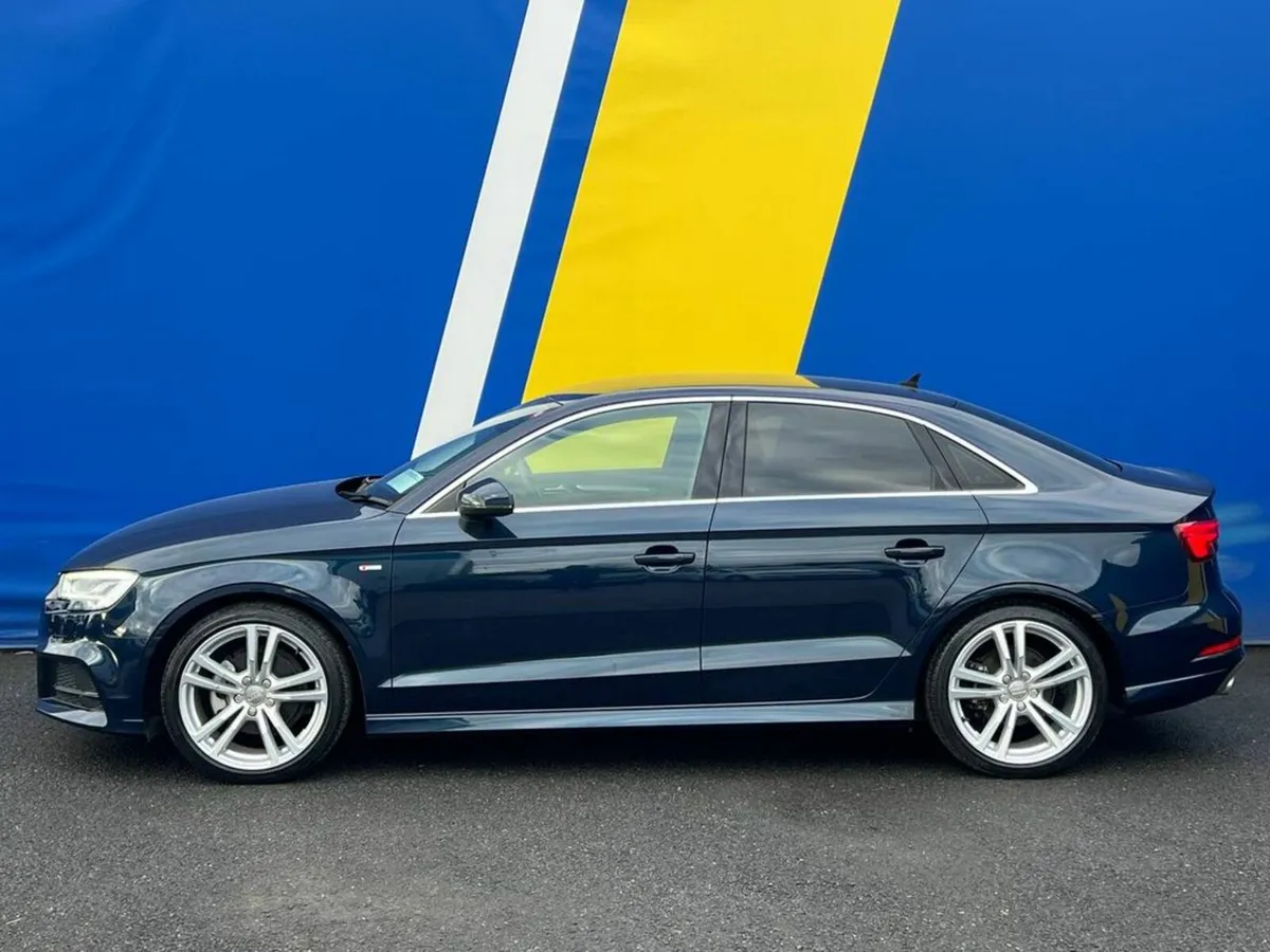 Audi A3 S-LINE 1.4 TFSI AUTO // VERY LOW MILEAGE / - Image 3