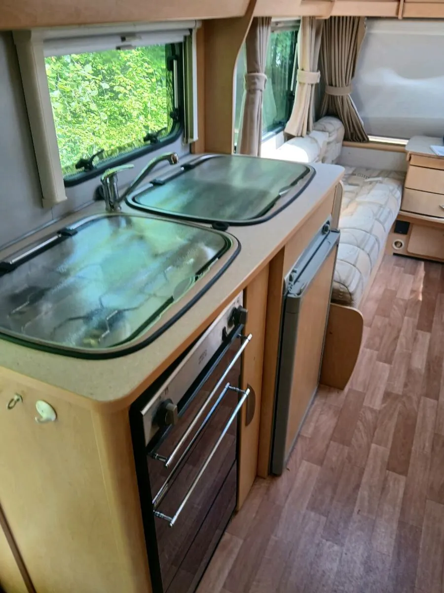 Elddis Xplore 495 5 berth caravan 2008 - Image 4