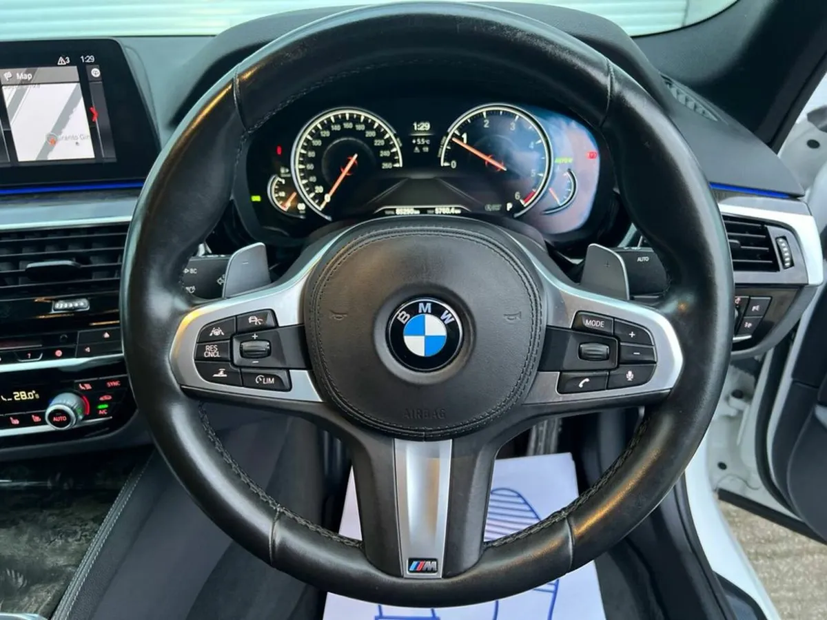BMW 5-Series 523d M-SPORT 2.0 AUTO // MASSAGE COOL - Image 4