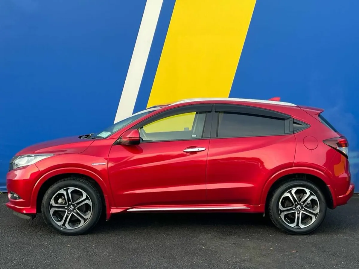Honda Vezel 1.5 HYBRID AUTO // HALF LEATHER HEATED - Image 3