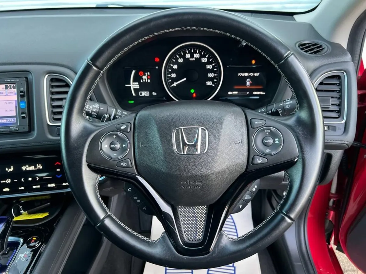 Honda Vezel 1.5 HYBRID AUTO // HALF LEATHER HEATED - Image 4