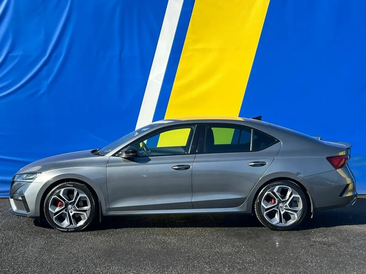 Skoda Octavia VRS 2.0 TDI // HEATED VRS SPORT SEAT - Image 3