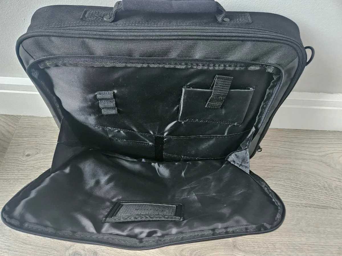 New laptop bag Targus 17-17.3 inch - Image 2