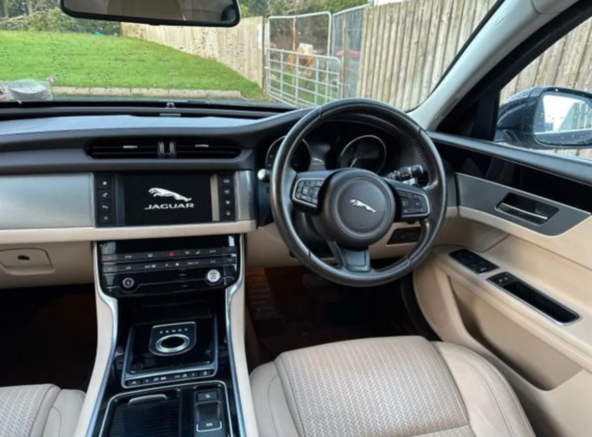 Jaguar XF 2016 - Image 3
