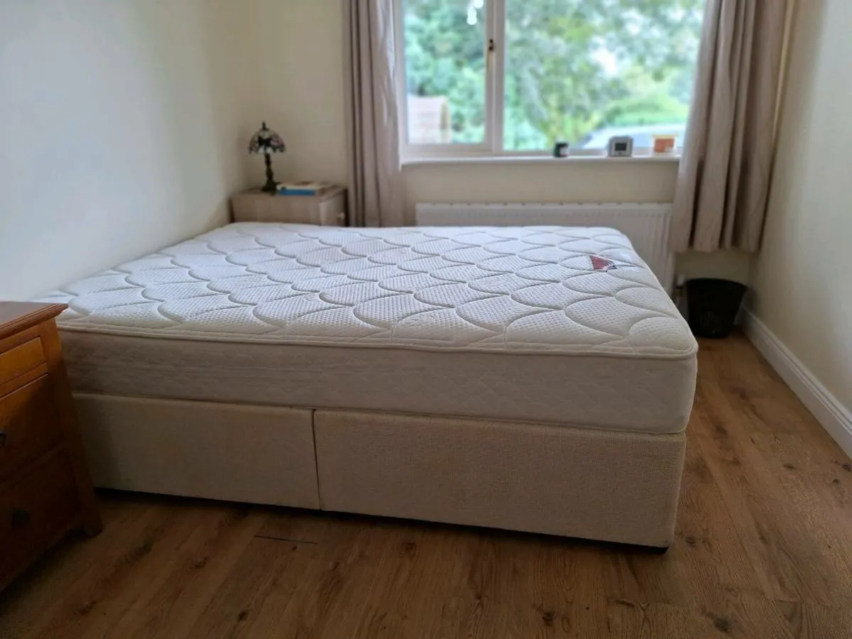 King size bed for sale - Image 2