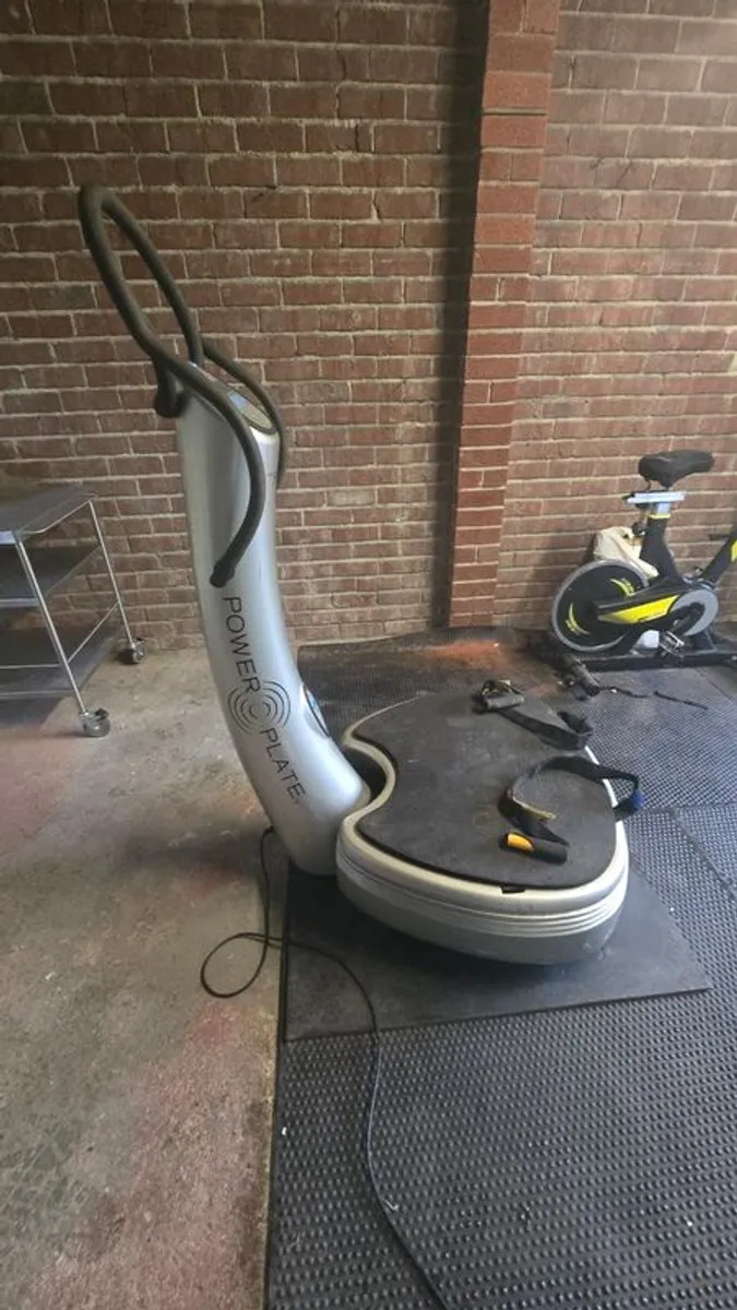 Power Plate Pro5 Vibration Machine Excellent Condition - Image 1