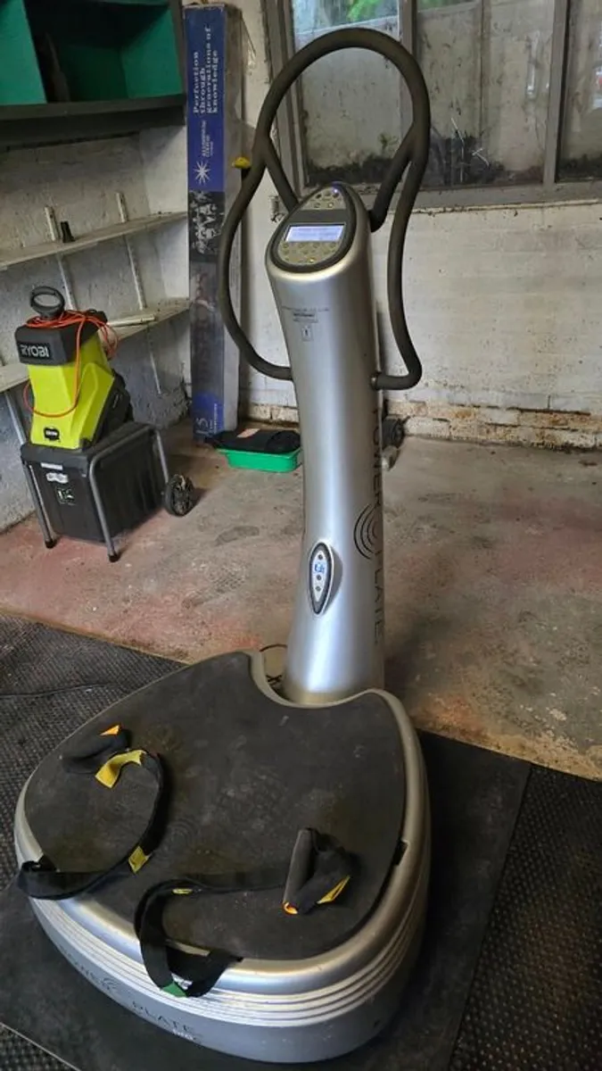 Power Plate Pro5 Vibration Machine Excellent Condition - Image 2
