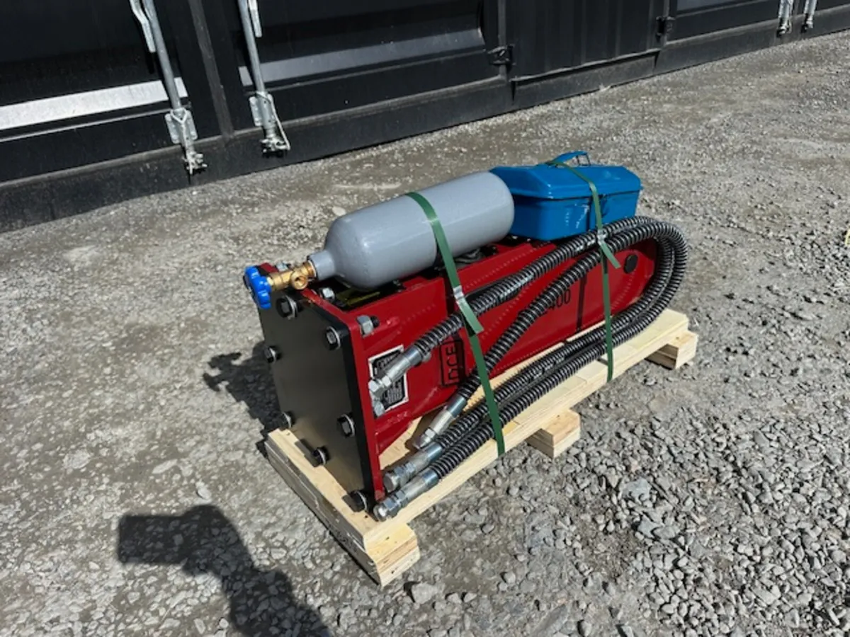 New Hydraulic Breaker **Online Auction** - Image 4