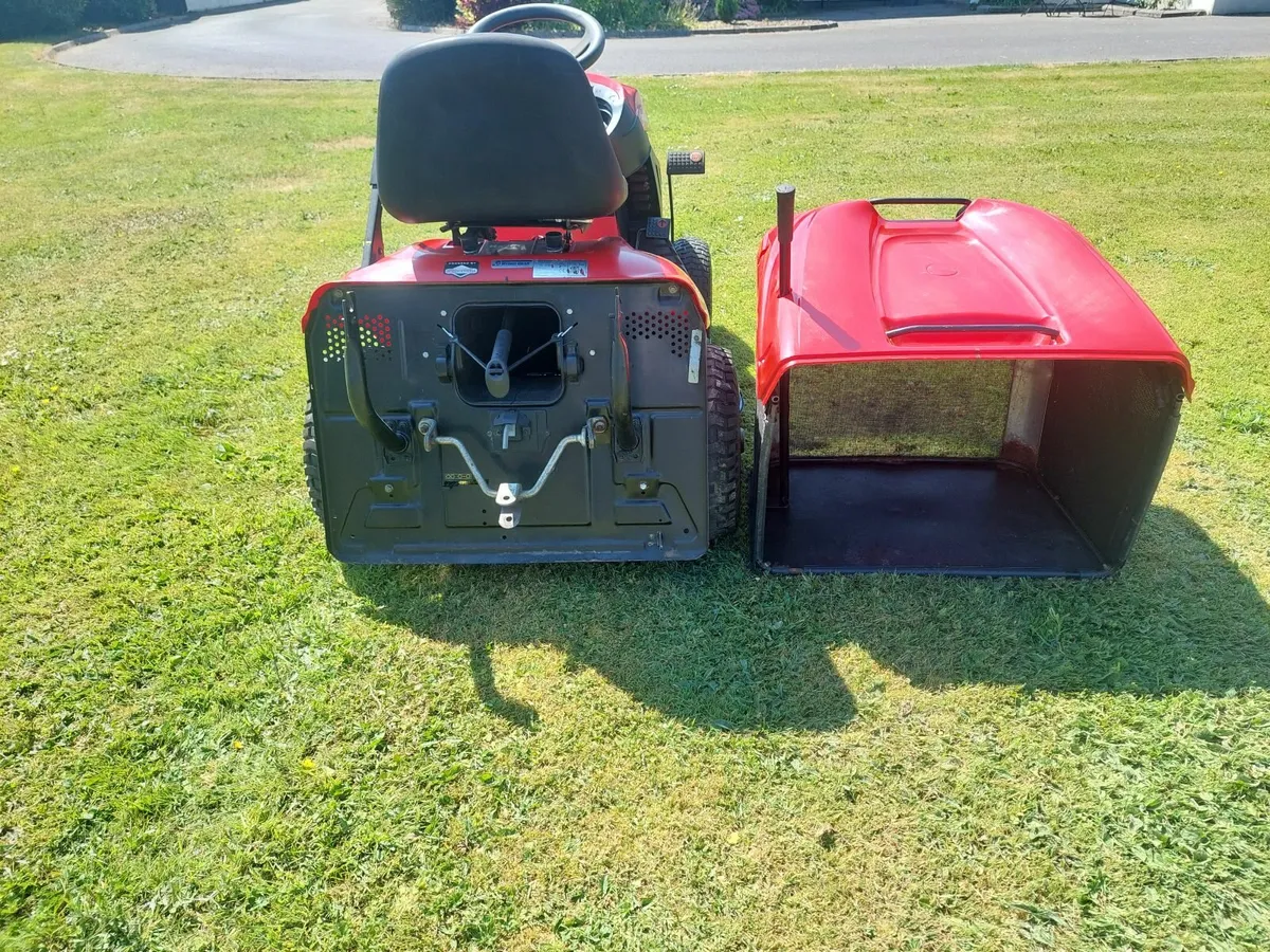 Castlegarden Ride On Lawnmower - Image 4