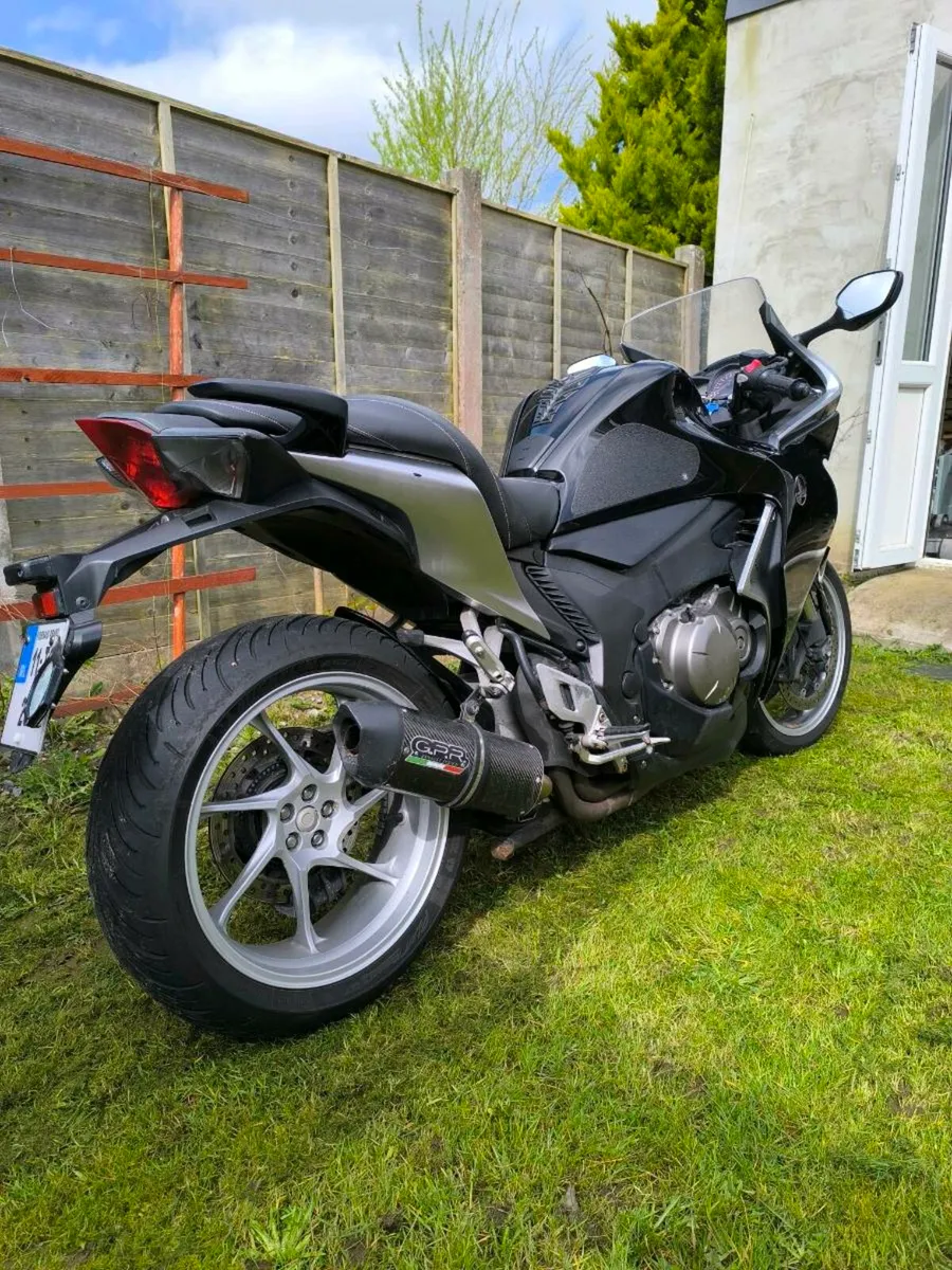 Honda VFR1200 - Image 2