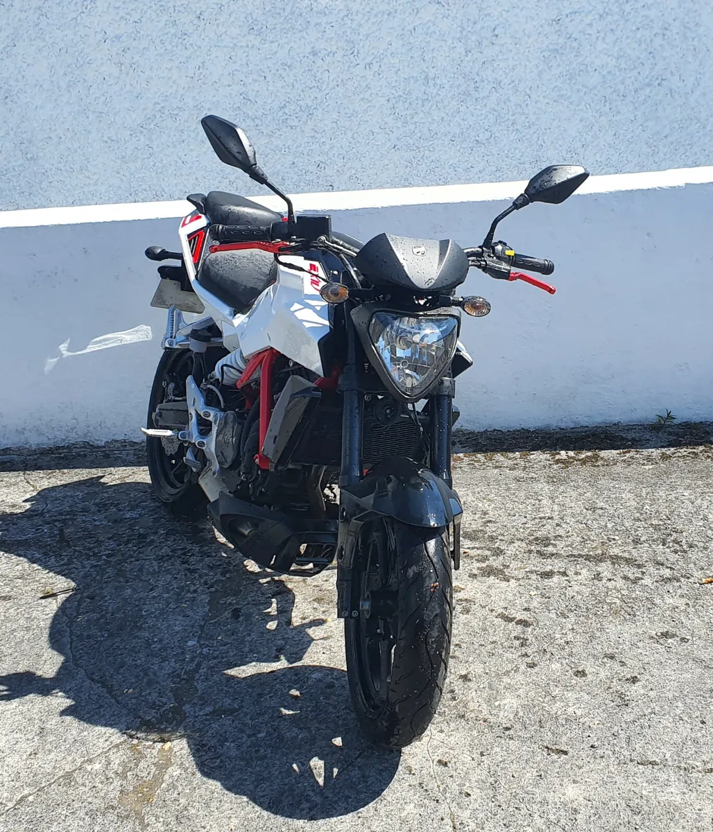Hyosung  Low Mileage GD 250 @ Doyles - Image 2
