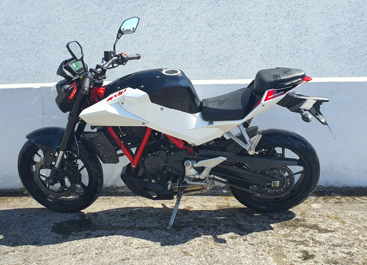 Hyosung  Low Mileage GD 250 @ Doyles - Image 4