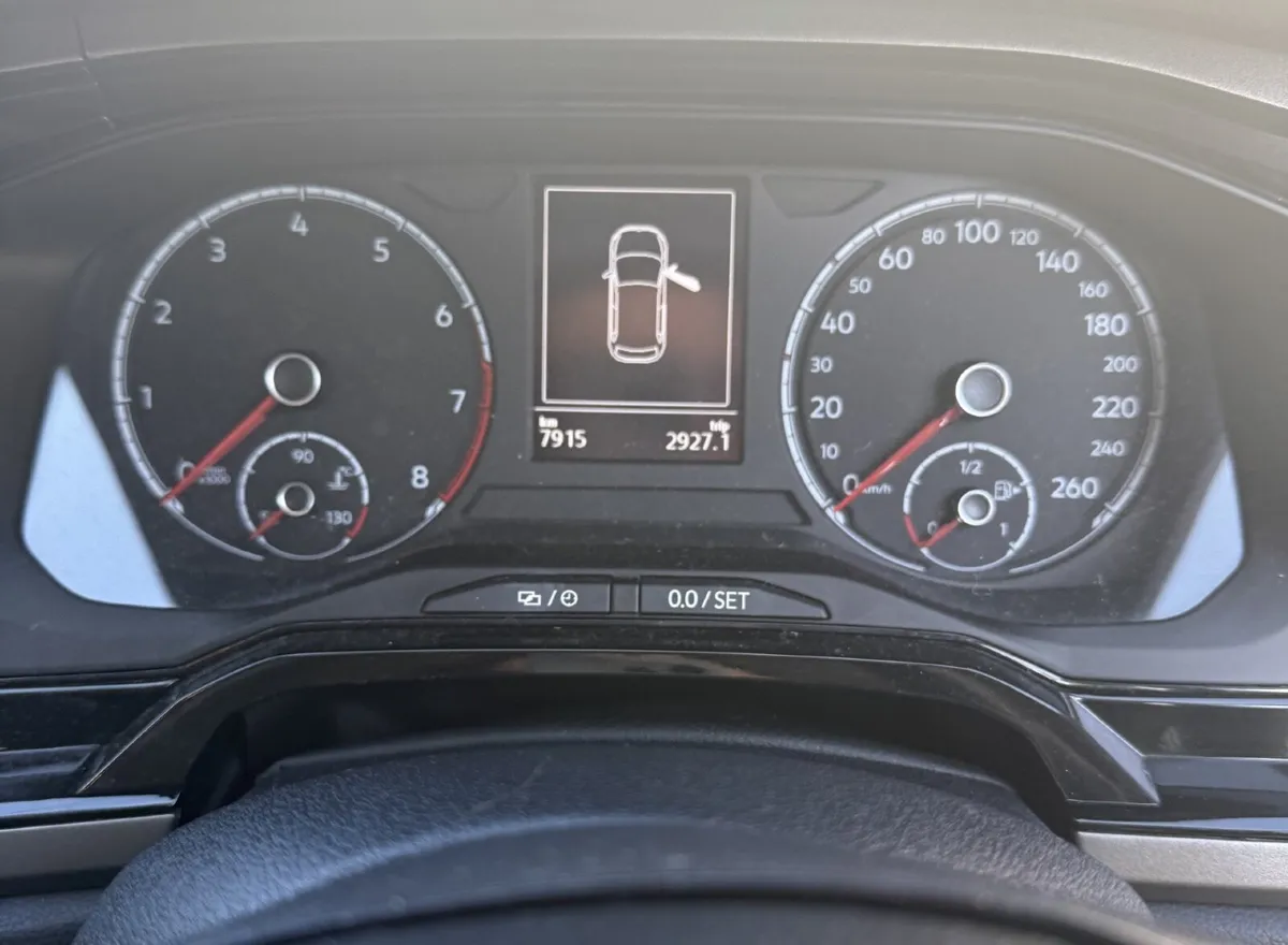 Volkswagen Polo Trendline 1.0 Manual 5-Speed 65HP - Image 2