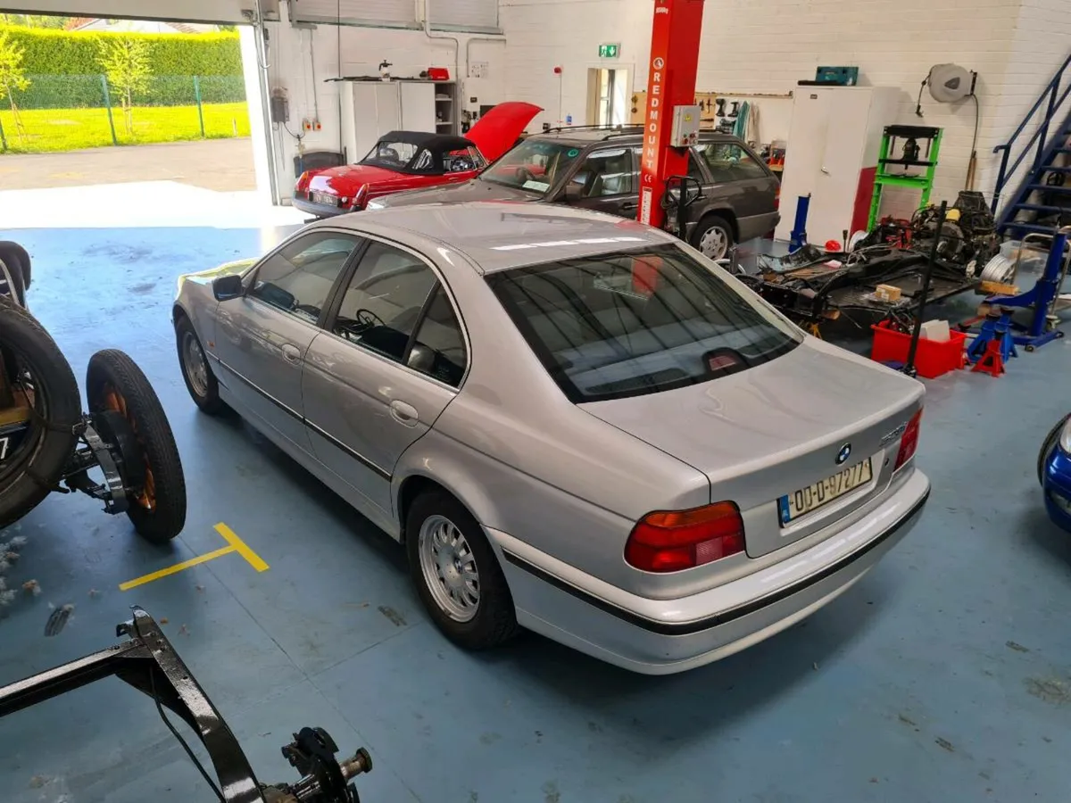 BMW 528i E39 - Image 4