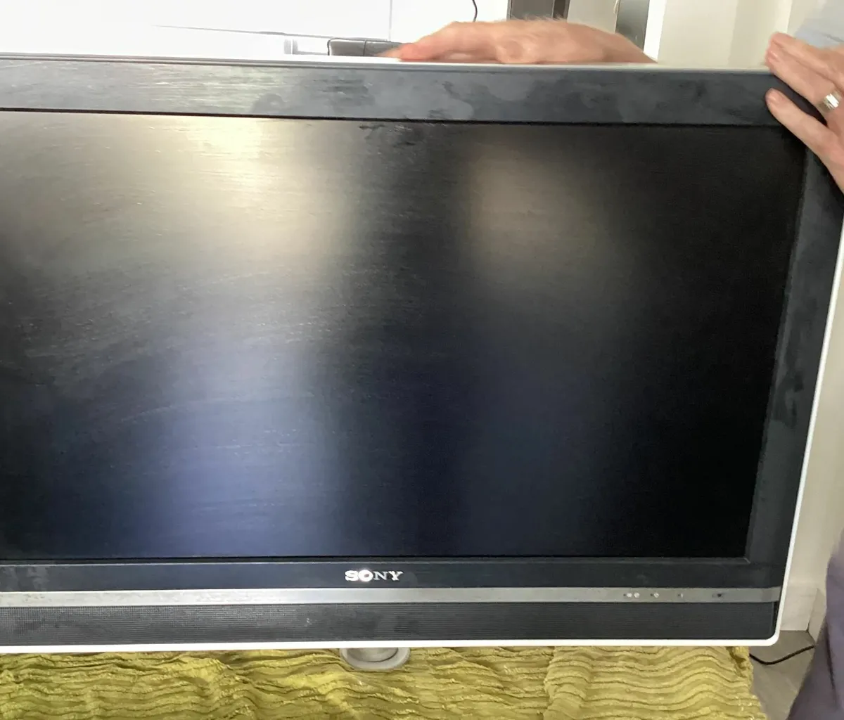 Sony Bravia  32 in TV for sale - Image 1
