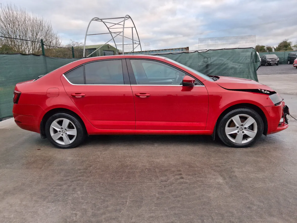 2018 Skoda Octavia Ambition TDI - Image 2