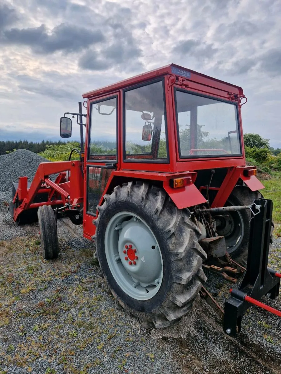 Massey  Ferguson 240  with or without loader - Image 1