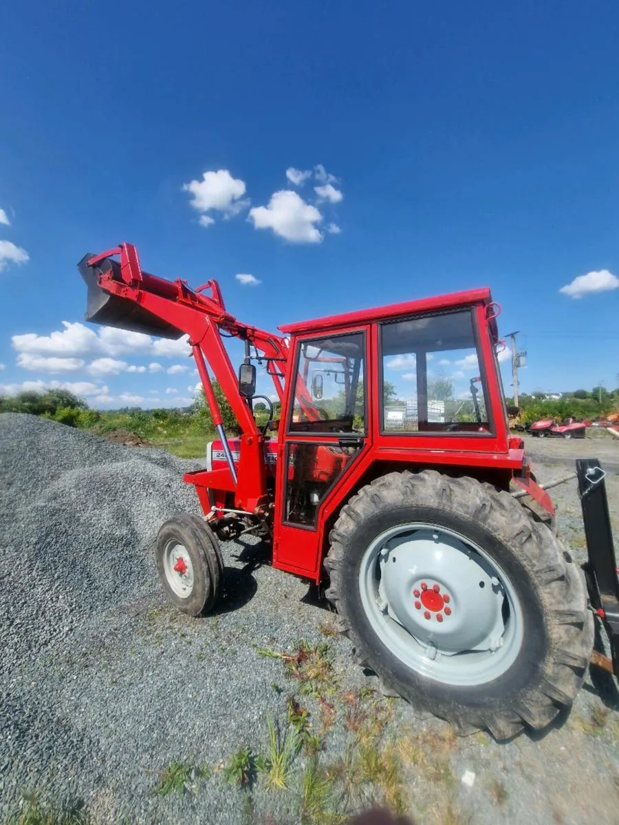 Massey 240 Ferguson   with or without loader - Image 1
