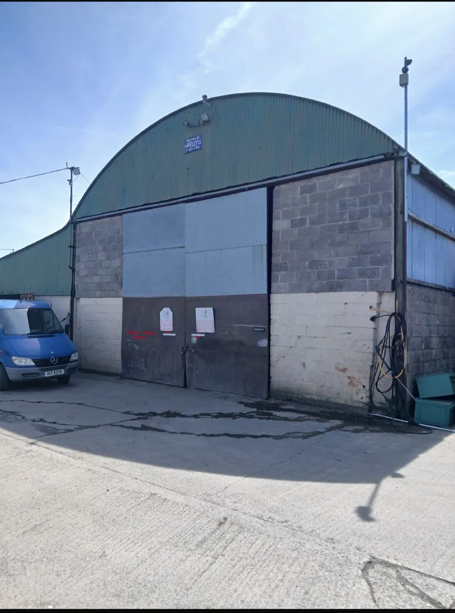 Commercial Unit/ Garage to Rent - Image 1