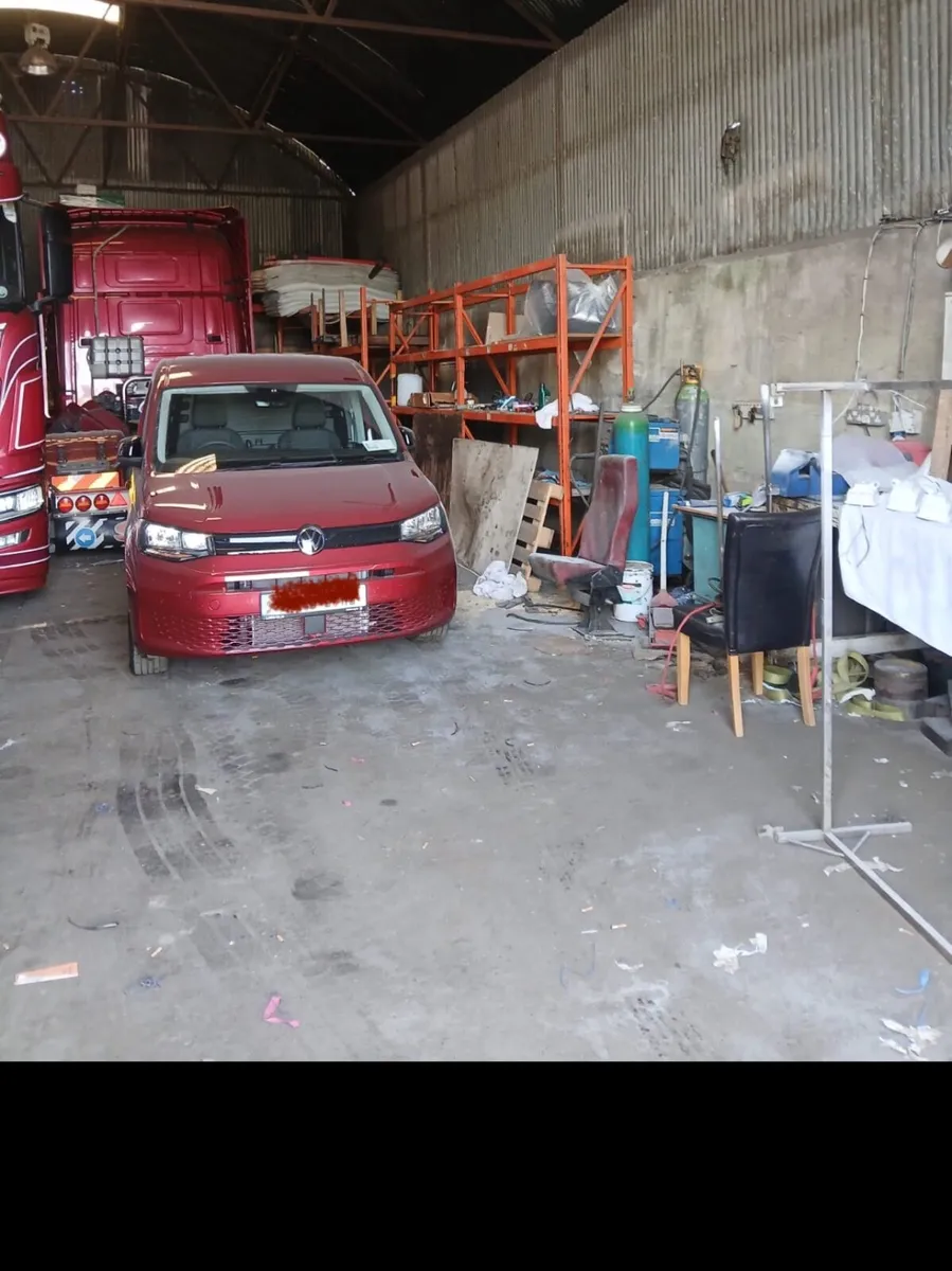 Commercial Unit/ Garage to Rent - Image 3