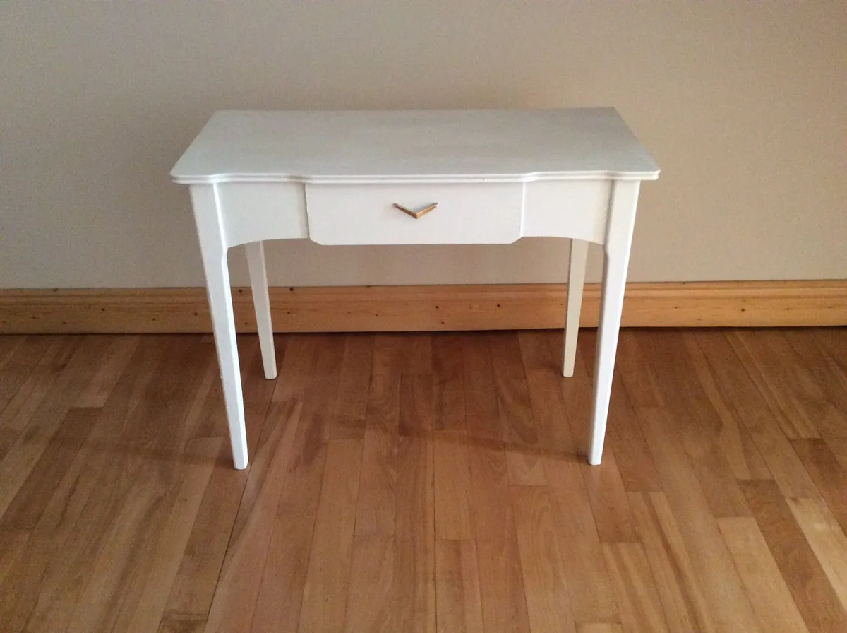 Hall table