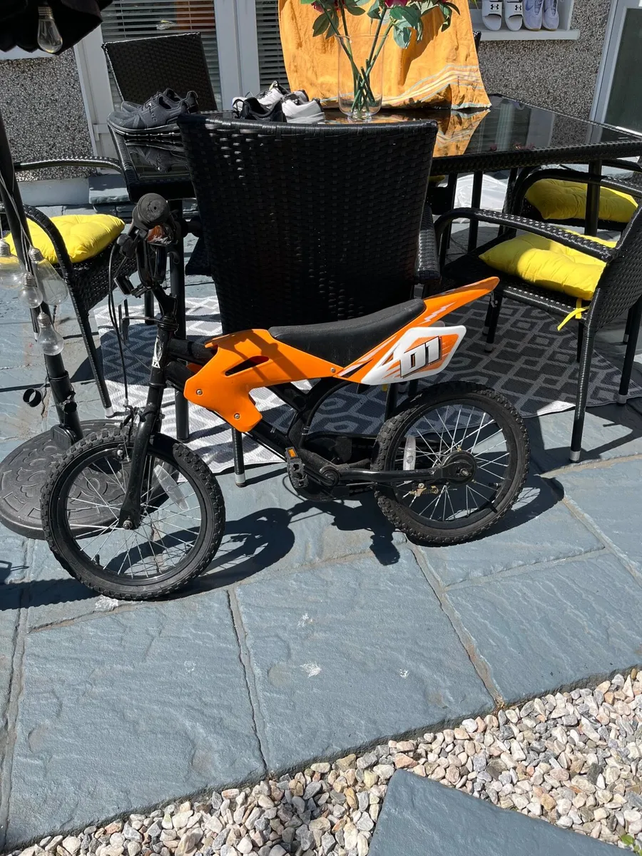 Cycling bikes - Image 1