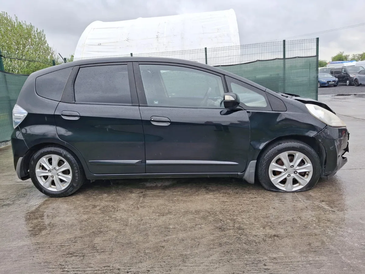 2012 Honda Jazz Hybrid Automatic - Image 3