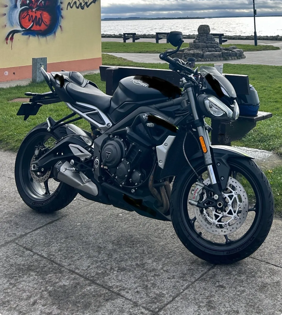 Triumph street triple RS  2023 - Image 2