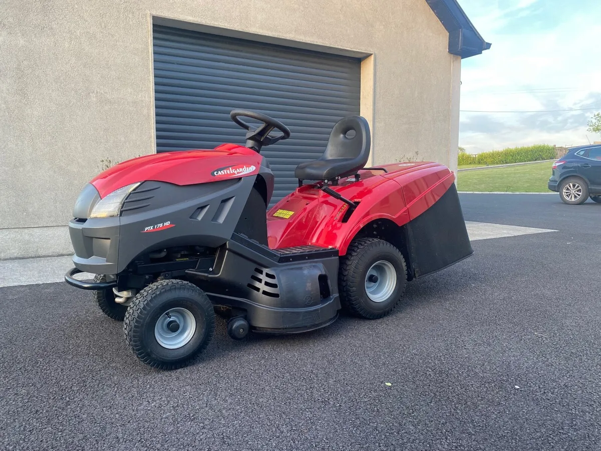 Castlegarden ride on lawnmower - Image 1
