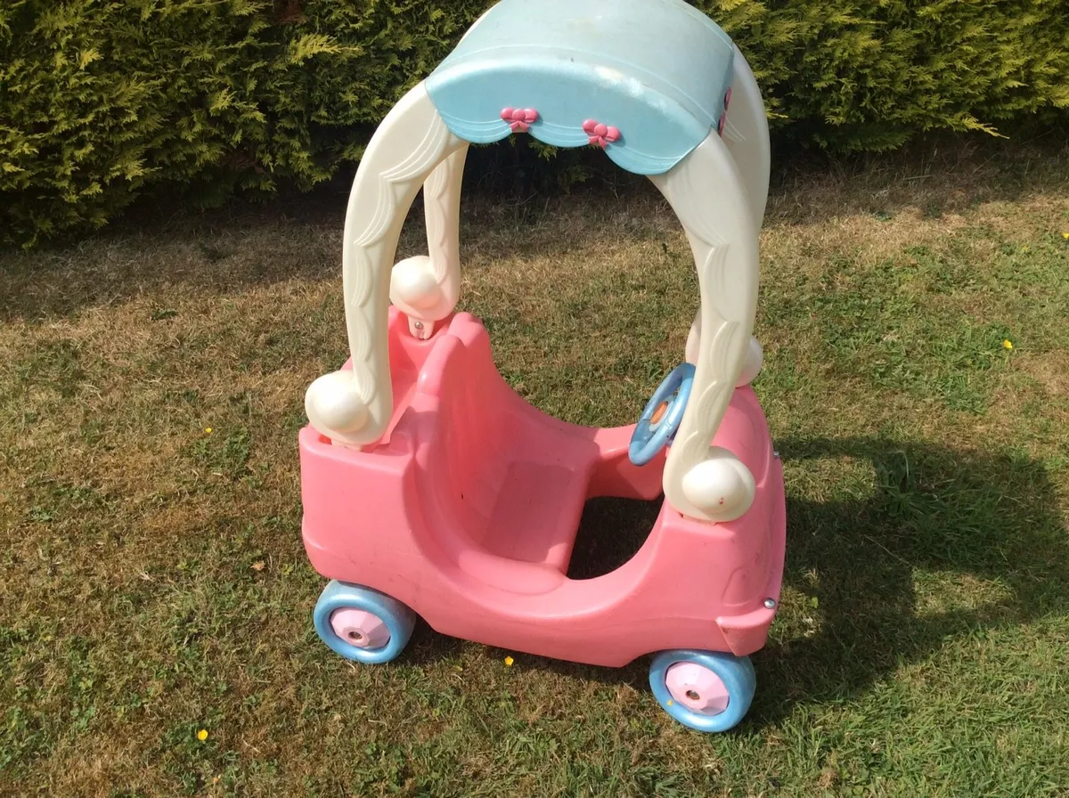 Little tykes car