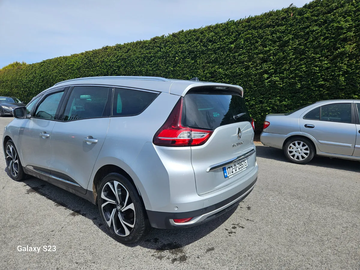 Renault Grand Scenic 2017 1.5 Dci 100 Signature - Image 3