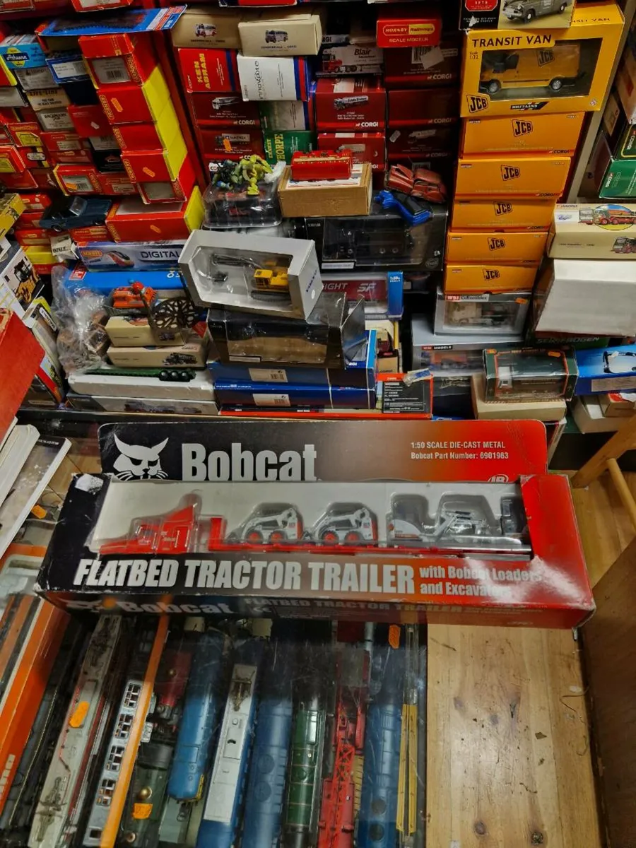 Corgi Mack Tractor Unit with Trailer Bobcat Load - Image 1