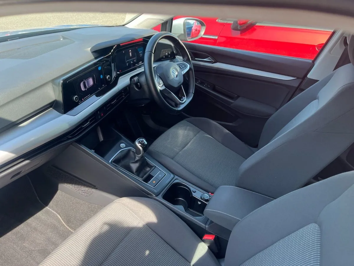 Volkswagen Golf 2.0 TDI 115HP Comfort - Image 3