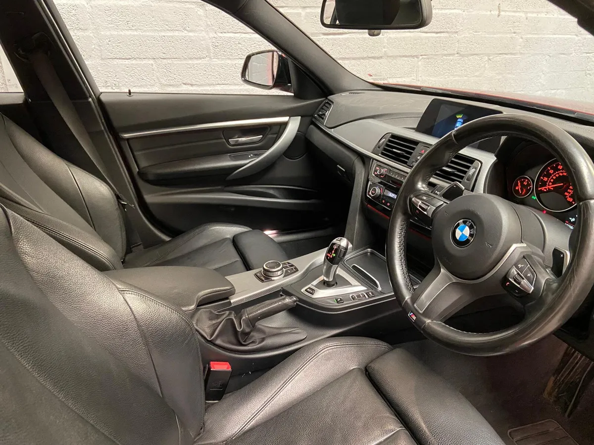 BMW 3-Series 2018 330E MSPORT AUTO FULL SPEC - Image 2