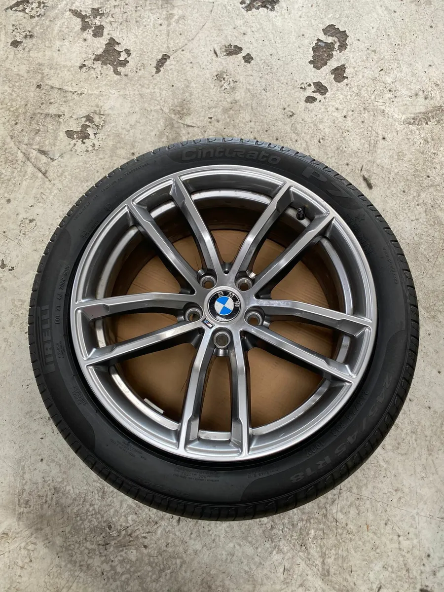 18 inch Genuine Bmw Msport Alloys w pirellis - Image 4