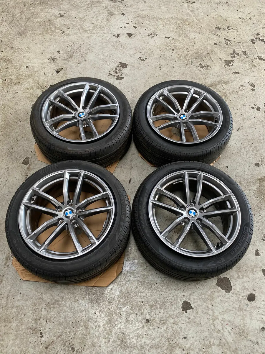 18 inch Genuine Bmw Msport Alloys w pirellis - Image 1