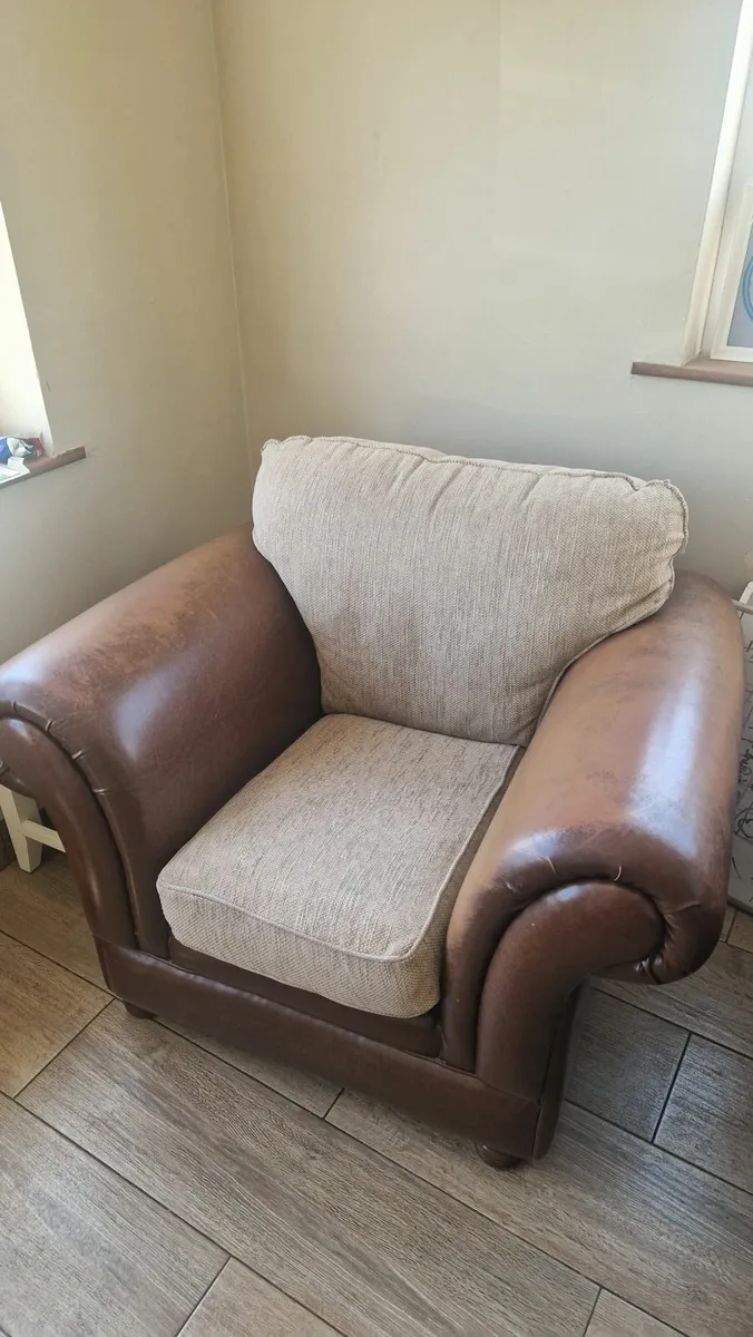 3 piece suite,couch - Image 2