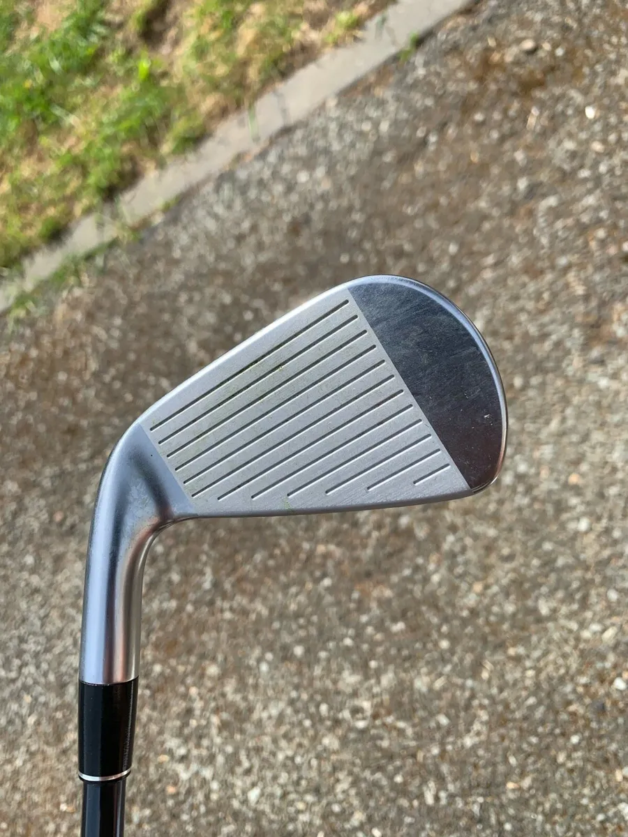 SRIXON ZX mark 2. Utility 2 iron 18 degrees - Image 3