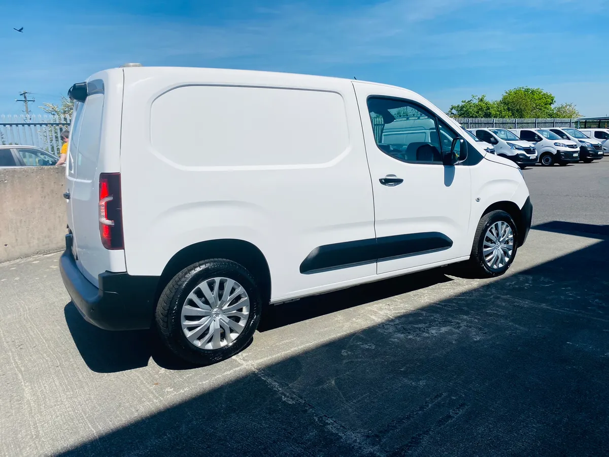 202 Peugeot Partner 1.5 100bhp PRO €11,450 + VAT - Image 4