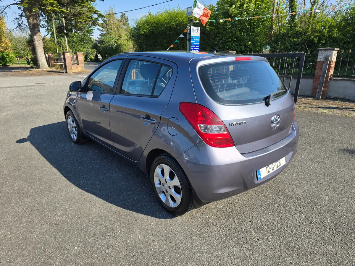 Hyundai i20 DELUXE 1.2 - Image 4