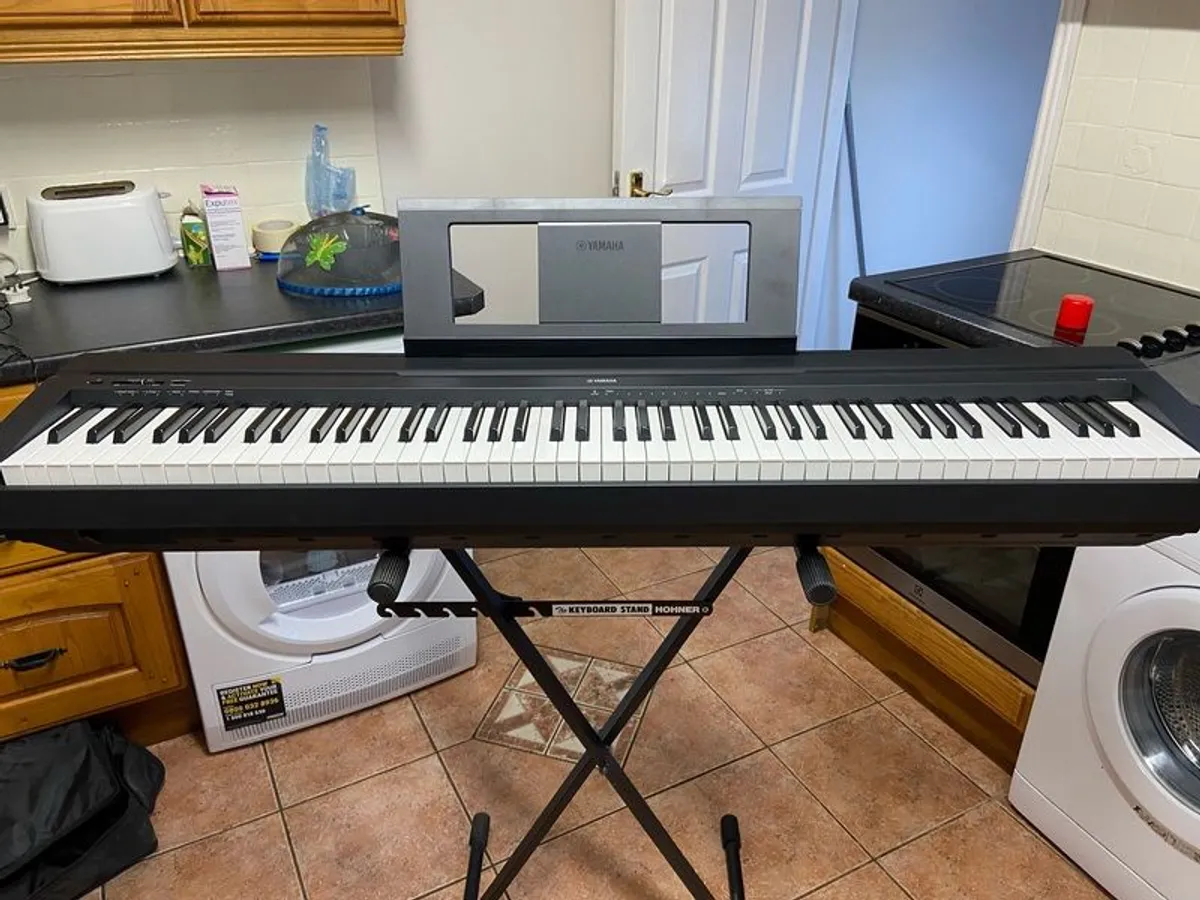 Yamaha p45 piano 88 keys - Image 4